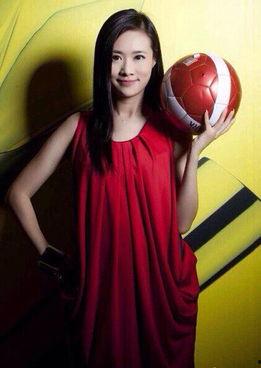 巴西足球女主播,巴西女主播的风采瞬间